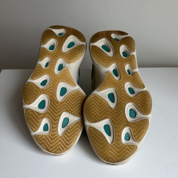 Adidas Yeezy 700 V3 Kyanite GY0260 Sneakers Mens US 6.5. Womens 7.5 - Picture 6 of 8